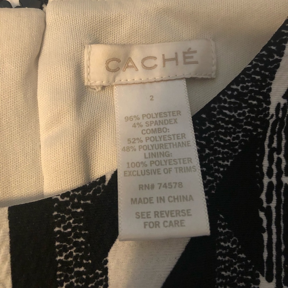 Cache 2 Geometric Full Back Zip Leather Detail - image 2